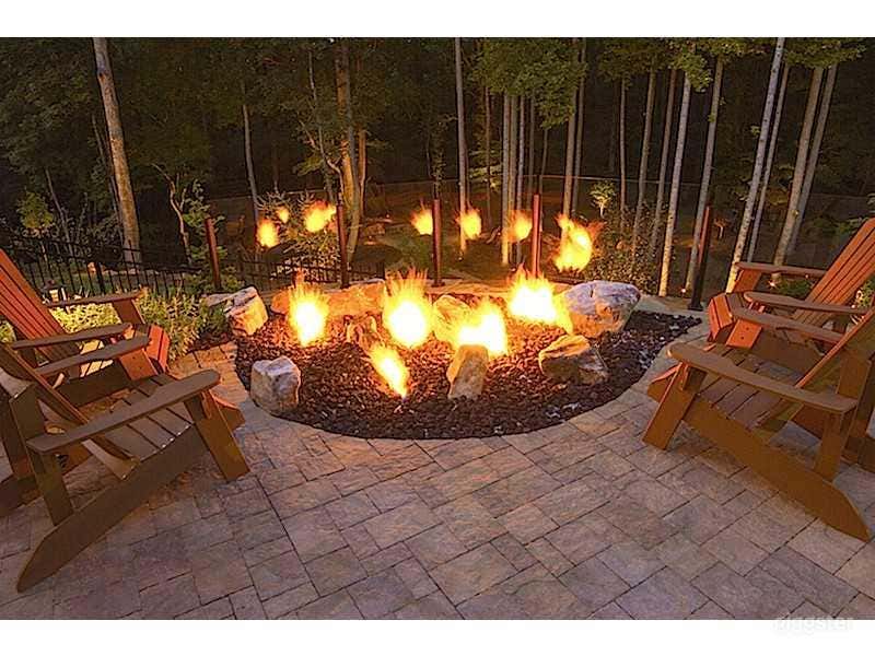 Sublime Luxury and Amazing Outdoor Living Photo 2