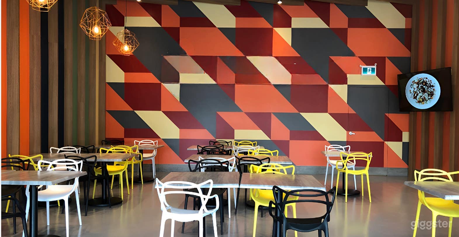 Cozy Toronto-based Restaurant Photo 1