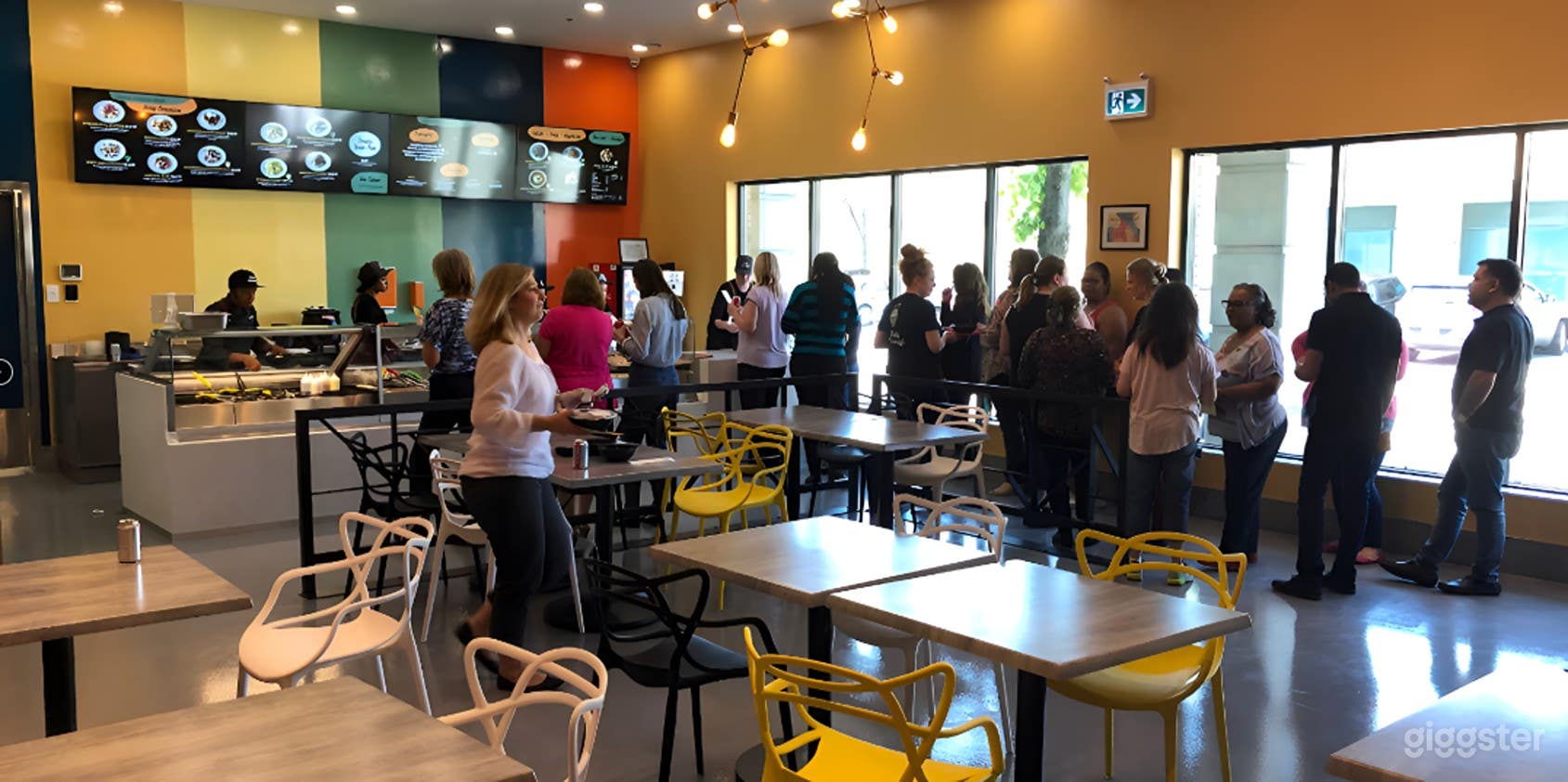 Cozy Toronto-based Restaurant Photo 2