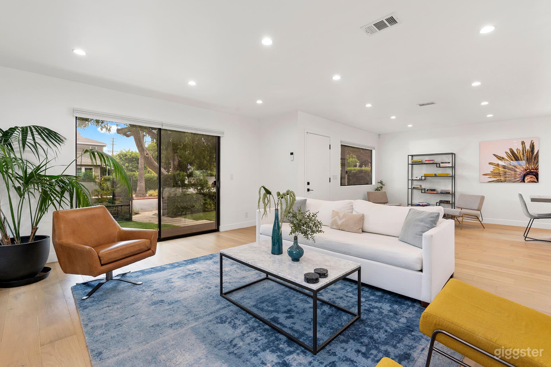 Stylish and spacious home Photo 1