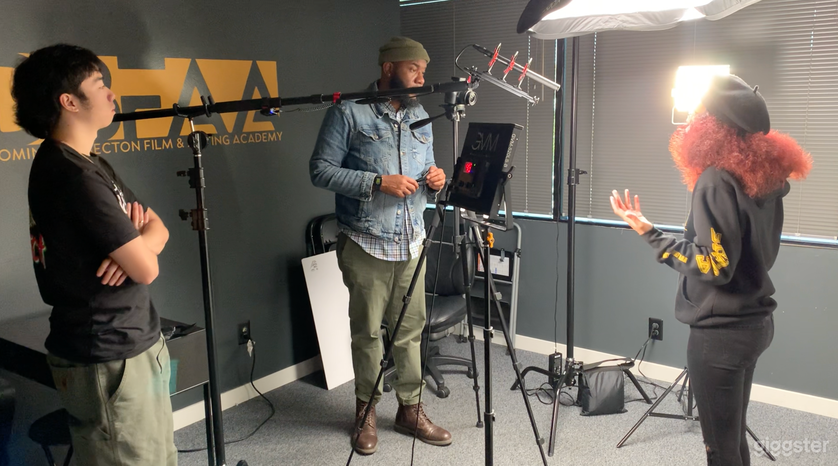 The Creative Haven: Premier Office Space  Photo 1