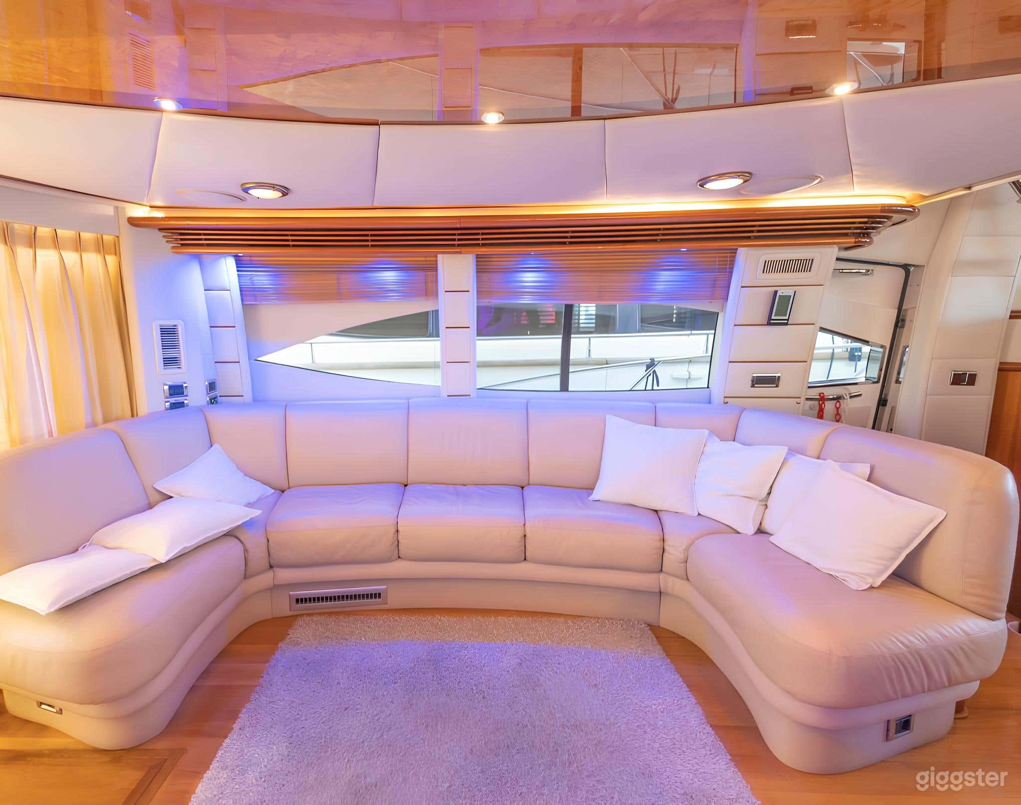 The Stylish 90' Sunseeker   Photo 4