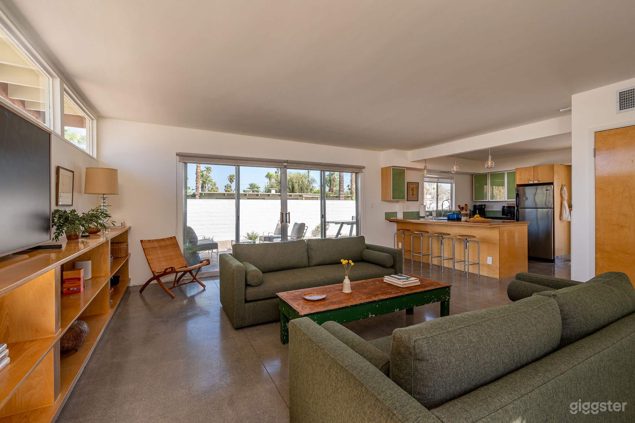 Iconic Meiselman with Pool &amp; Mountain Views Photo 3