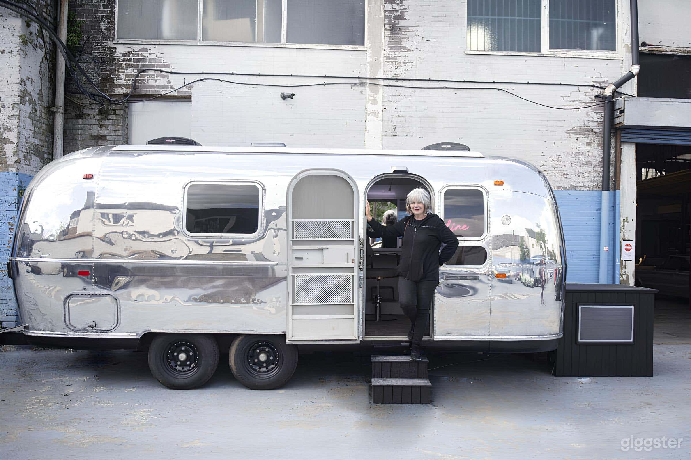 Airstream safari hair studio  Photo 1