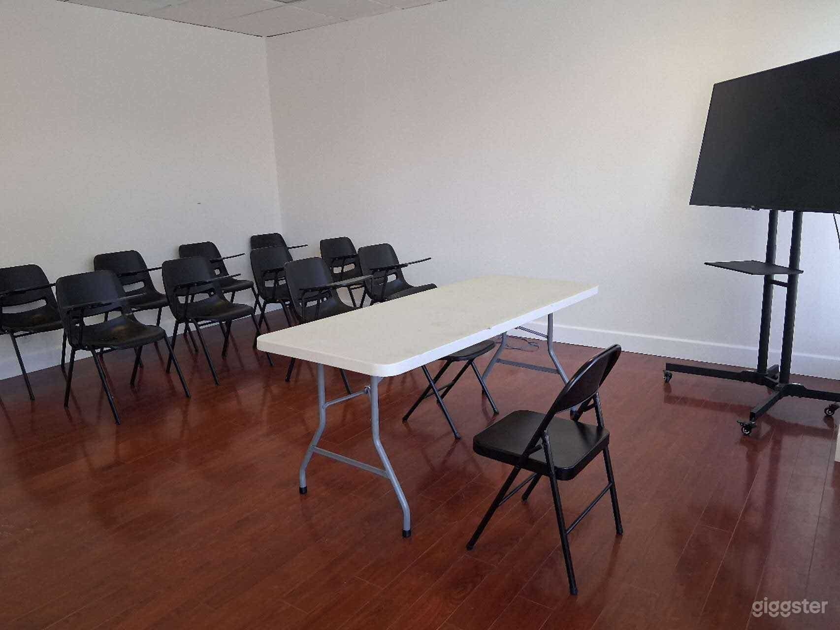 Private Meeting Space for 15 Pax in Downtown San Jose Photo 4