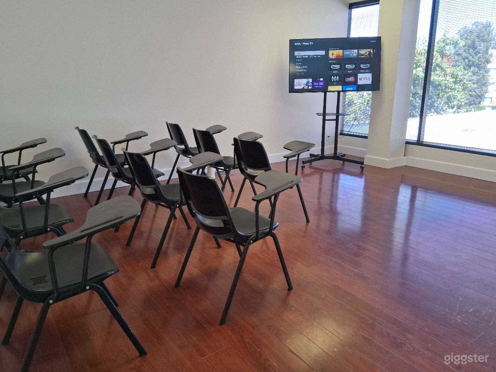 Private Meeting Space for 15 Pax in Downtown San Jose Photo 3