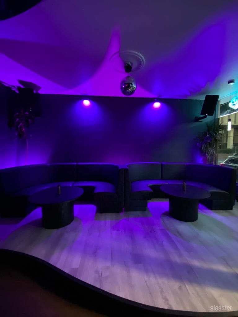  Private Events & Corporate Gatherings 