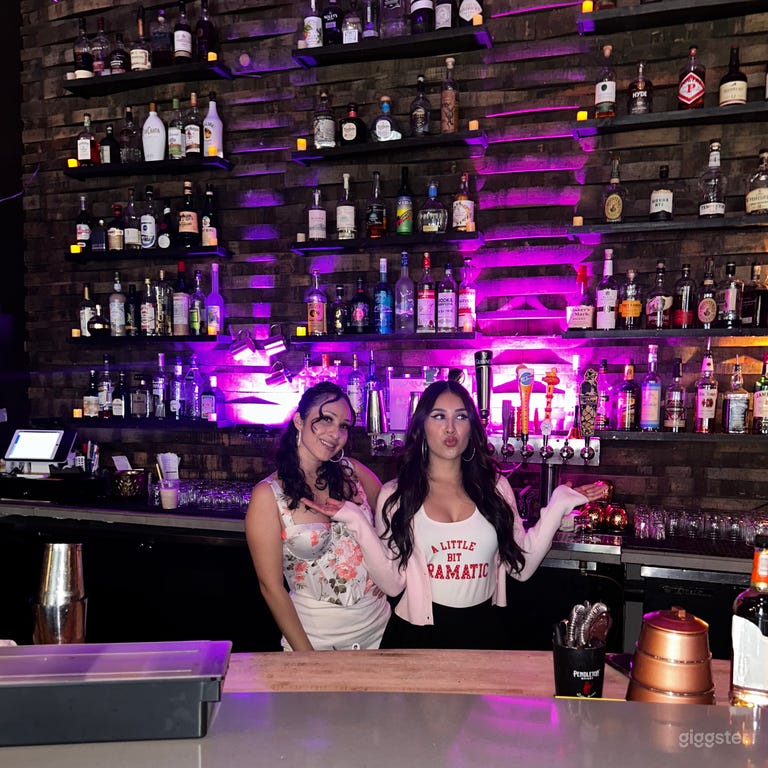  Private Events & Corporate Gatherings 