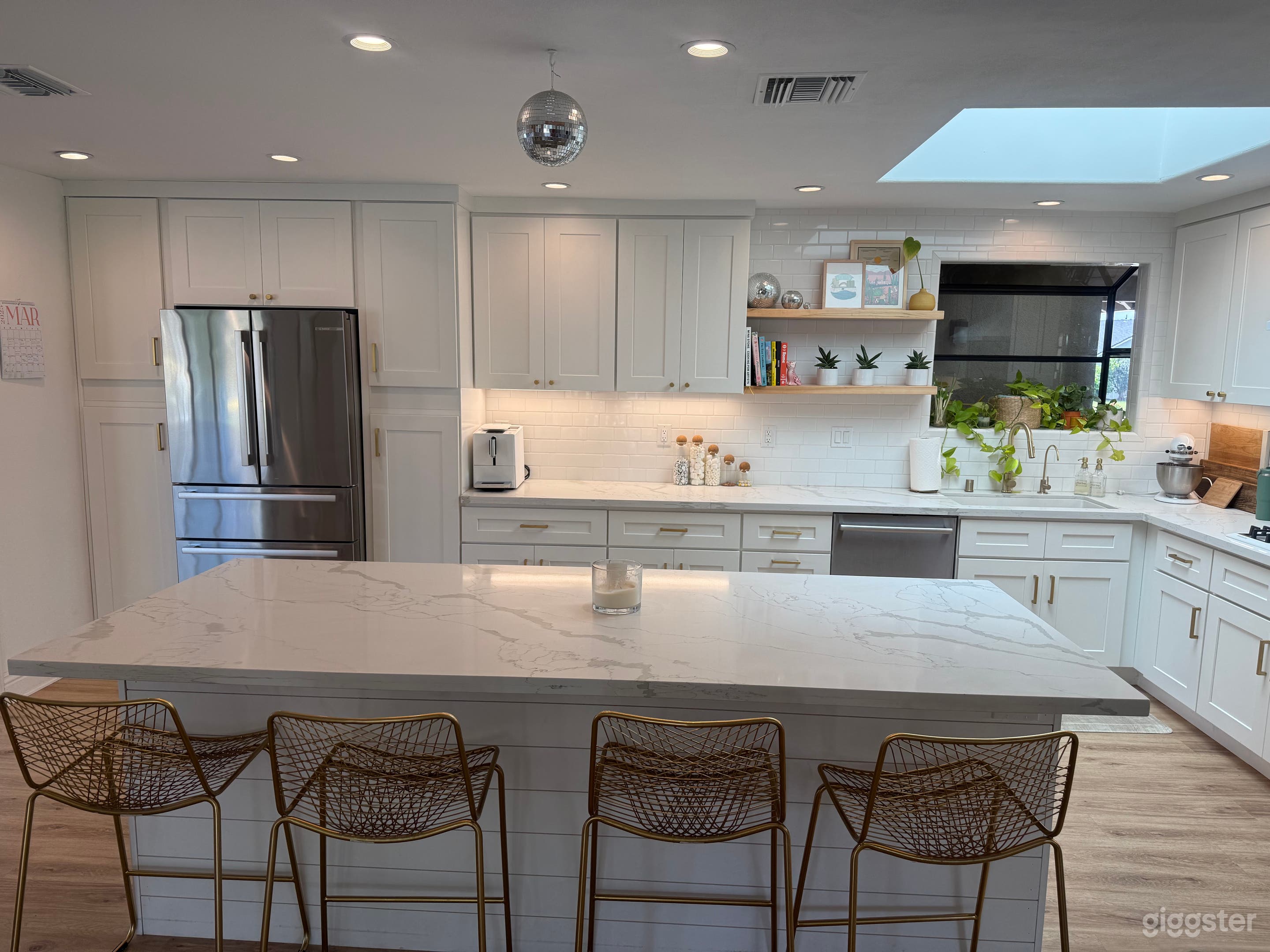 Kitchen &amp; Island 