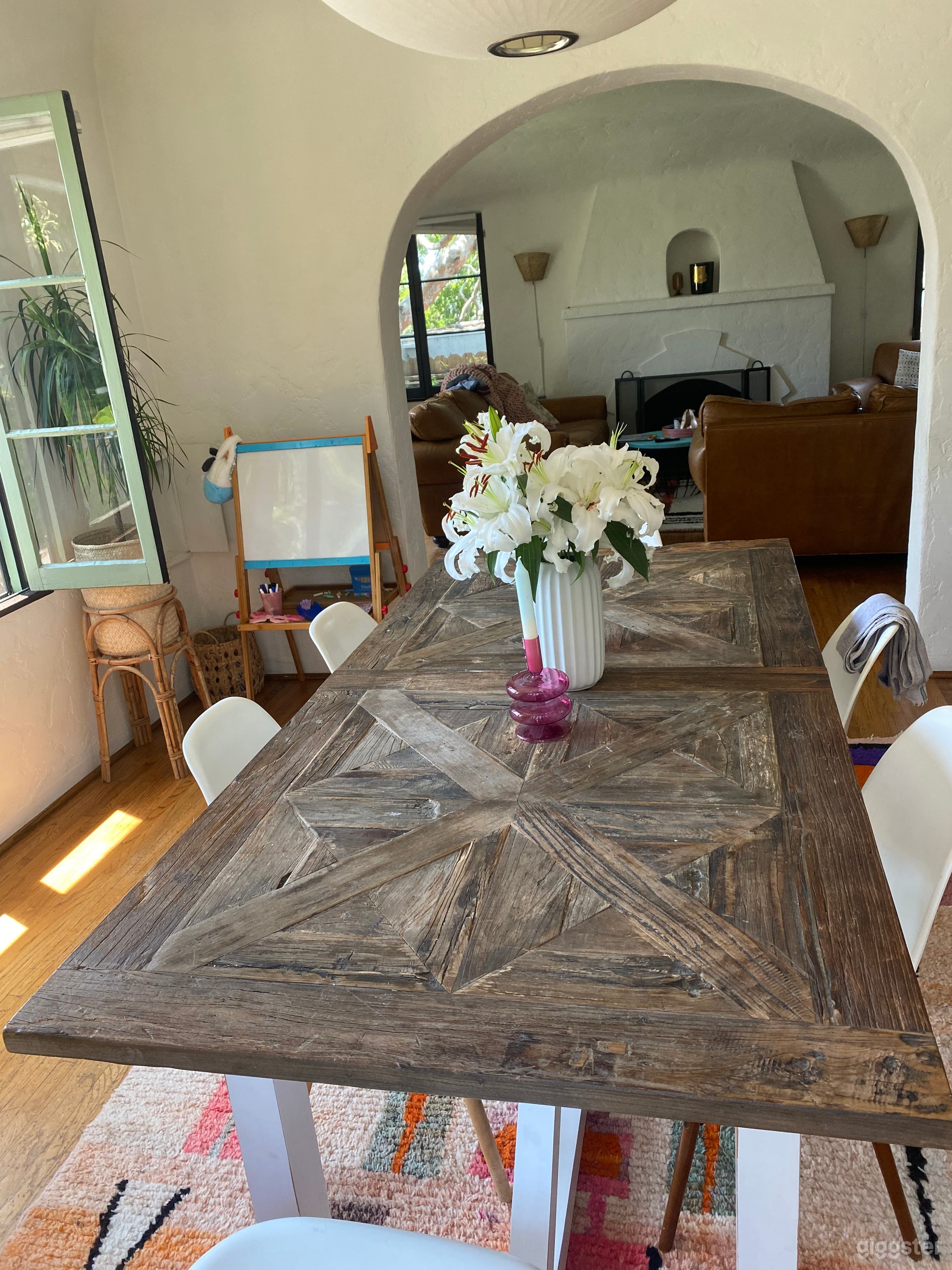 Santa Monica Sunset Park Spanish Bungalow Photo 3