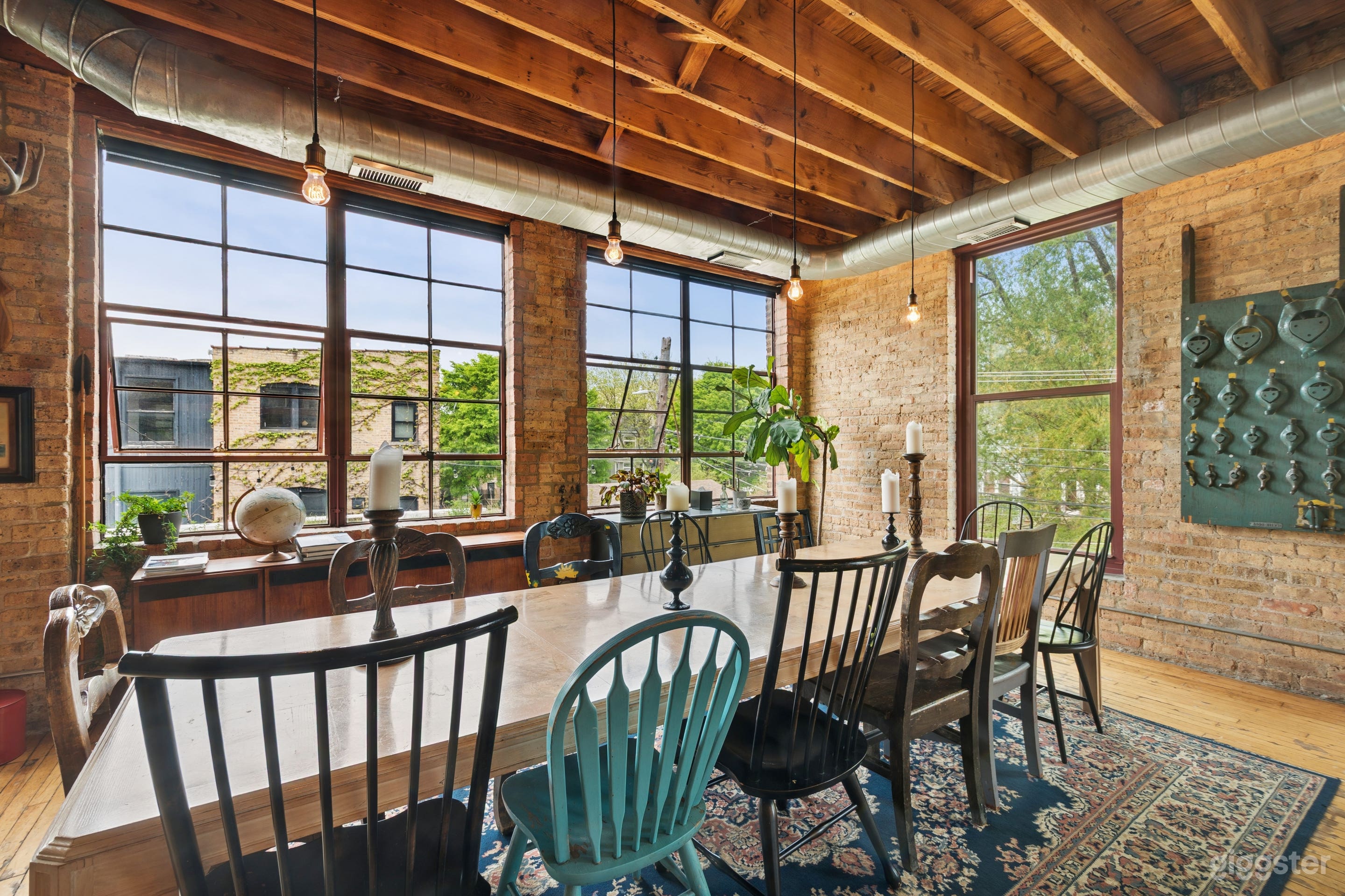 Massive Industrial Loft Photo 4