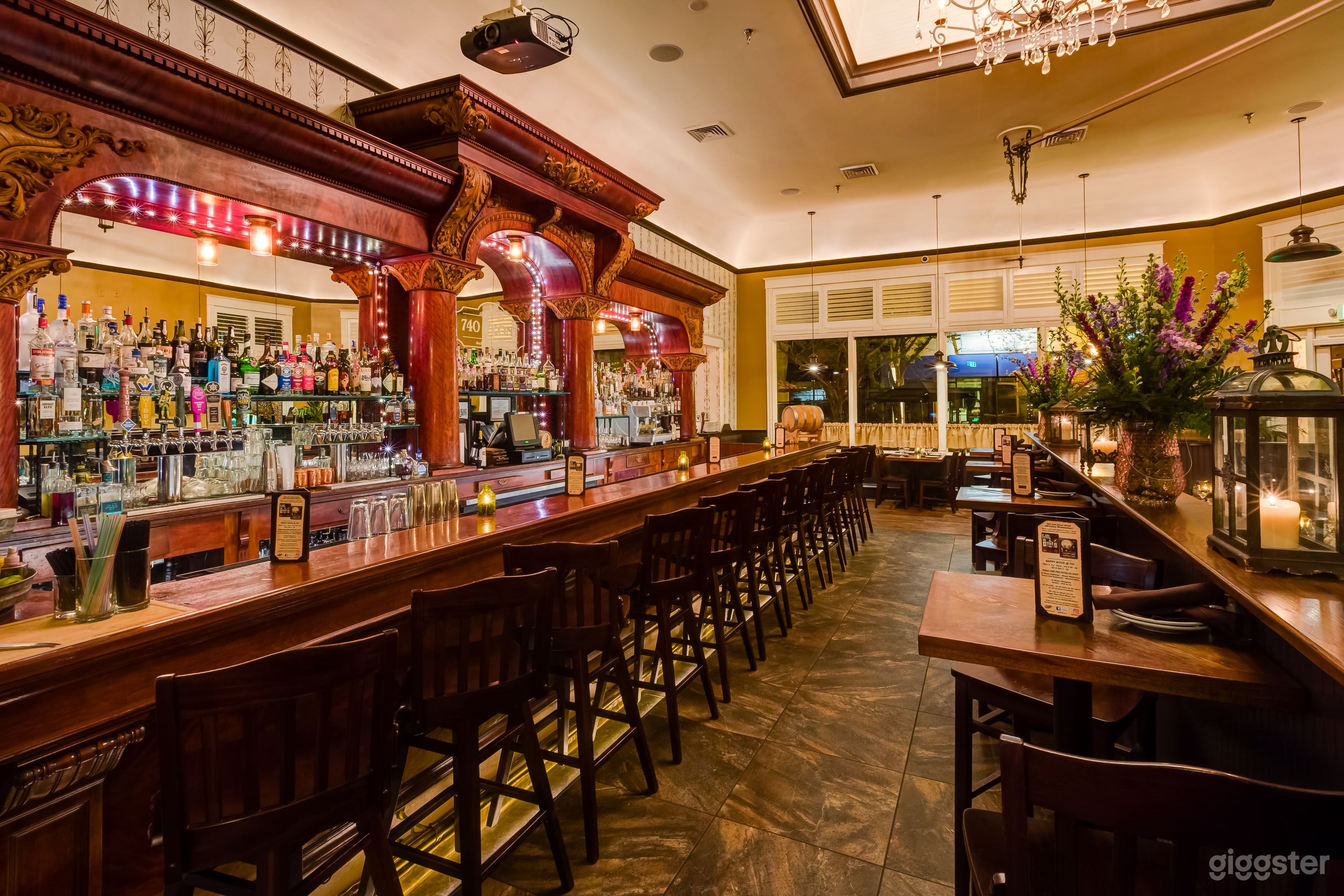 Historic Bar and Tavern in Louisville Photo 2