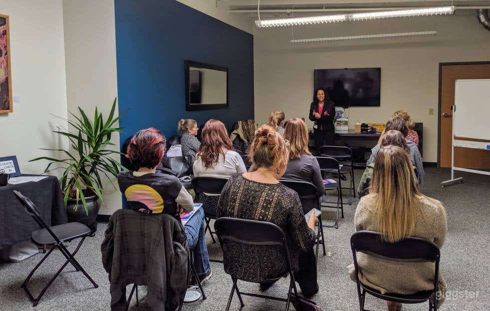 Large Conference Room in Eugene Photo 2