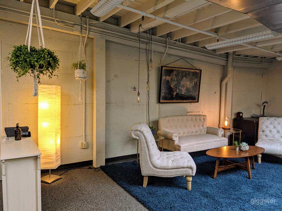 Large Conference Room in Eugene Photo 4