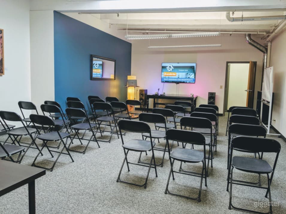 Large Conference Room in Eugene Photo 1