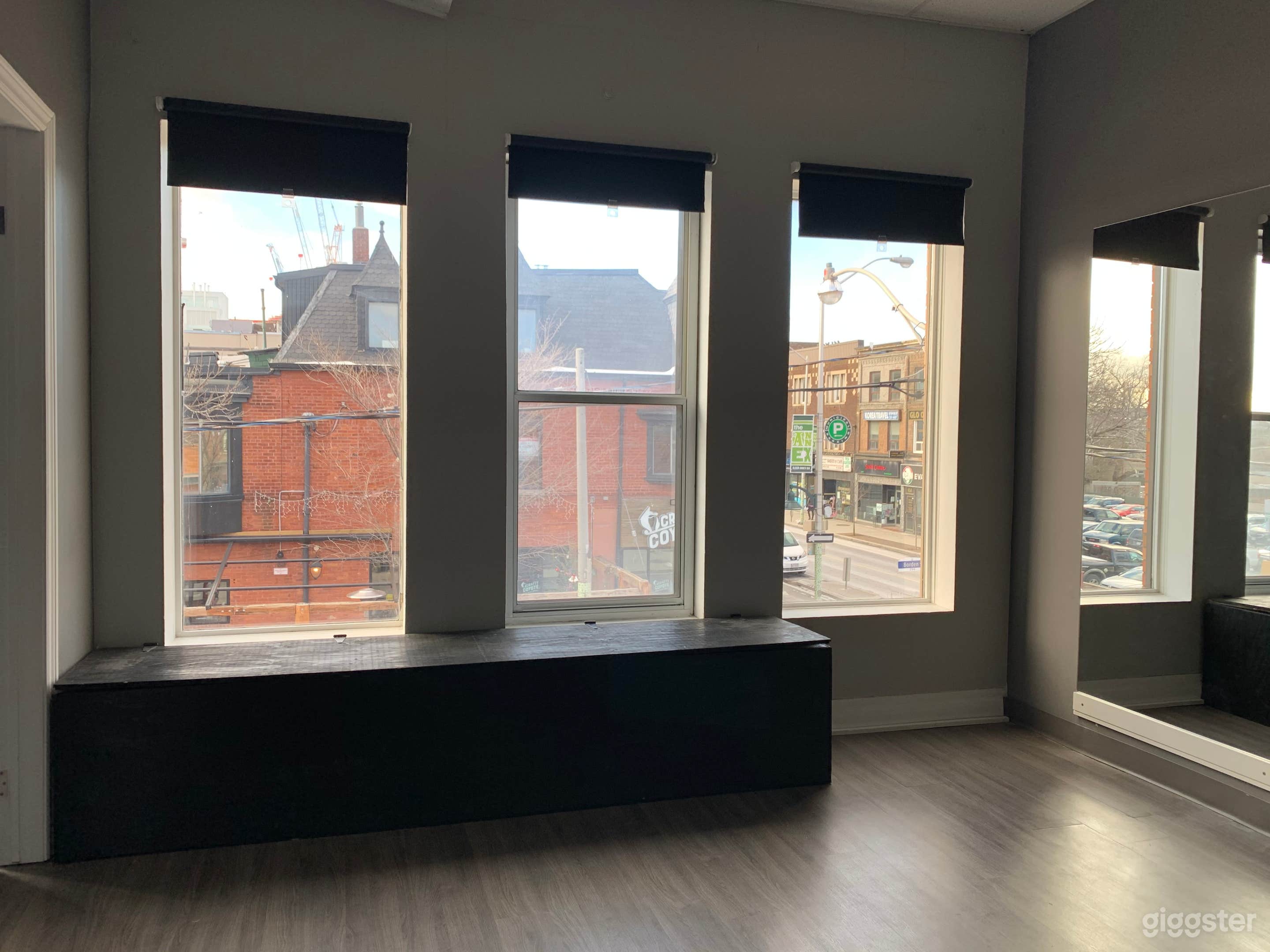 Multi-Room Rehearsal Studio with LED Mirror Photo 4