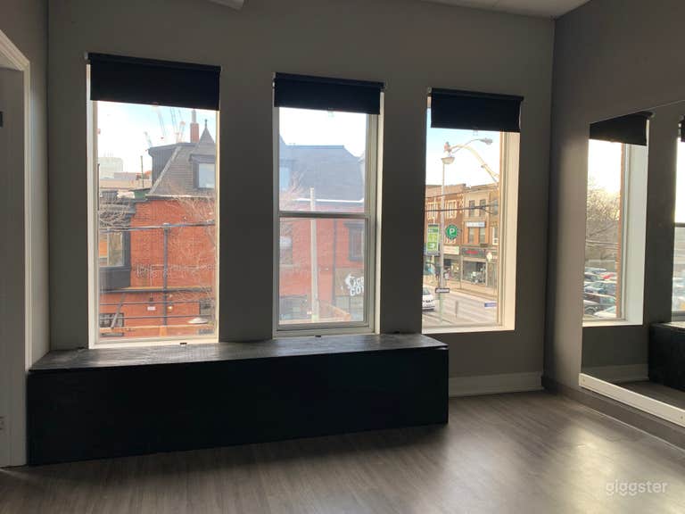  Multi-Room Rehearsal Studio with LED Mirror 