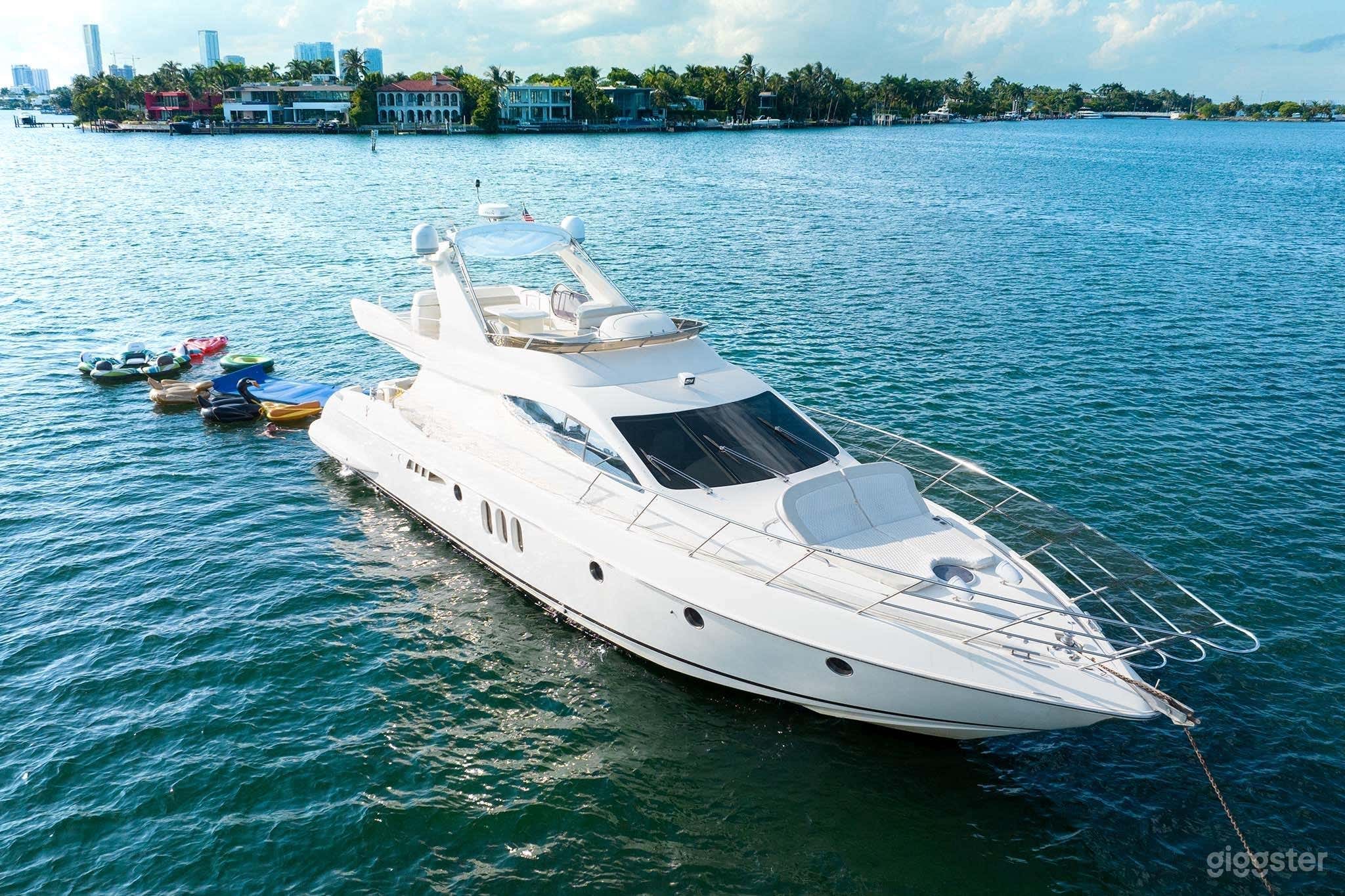 65' AZIMUT YACHT FLYBRIDGE Photo 1