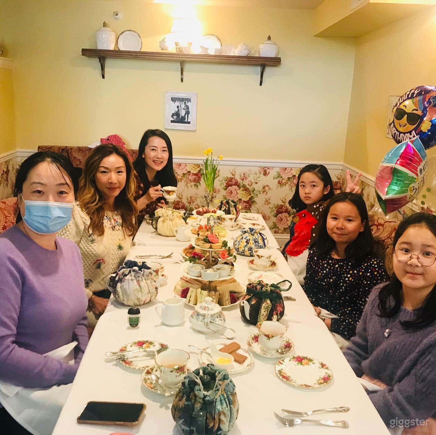 12 Person Private Tea Room Decorated in Victorian Style  Photo 2