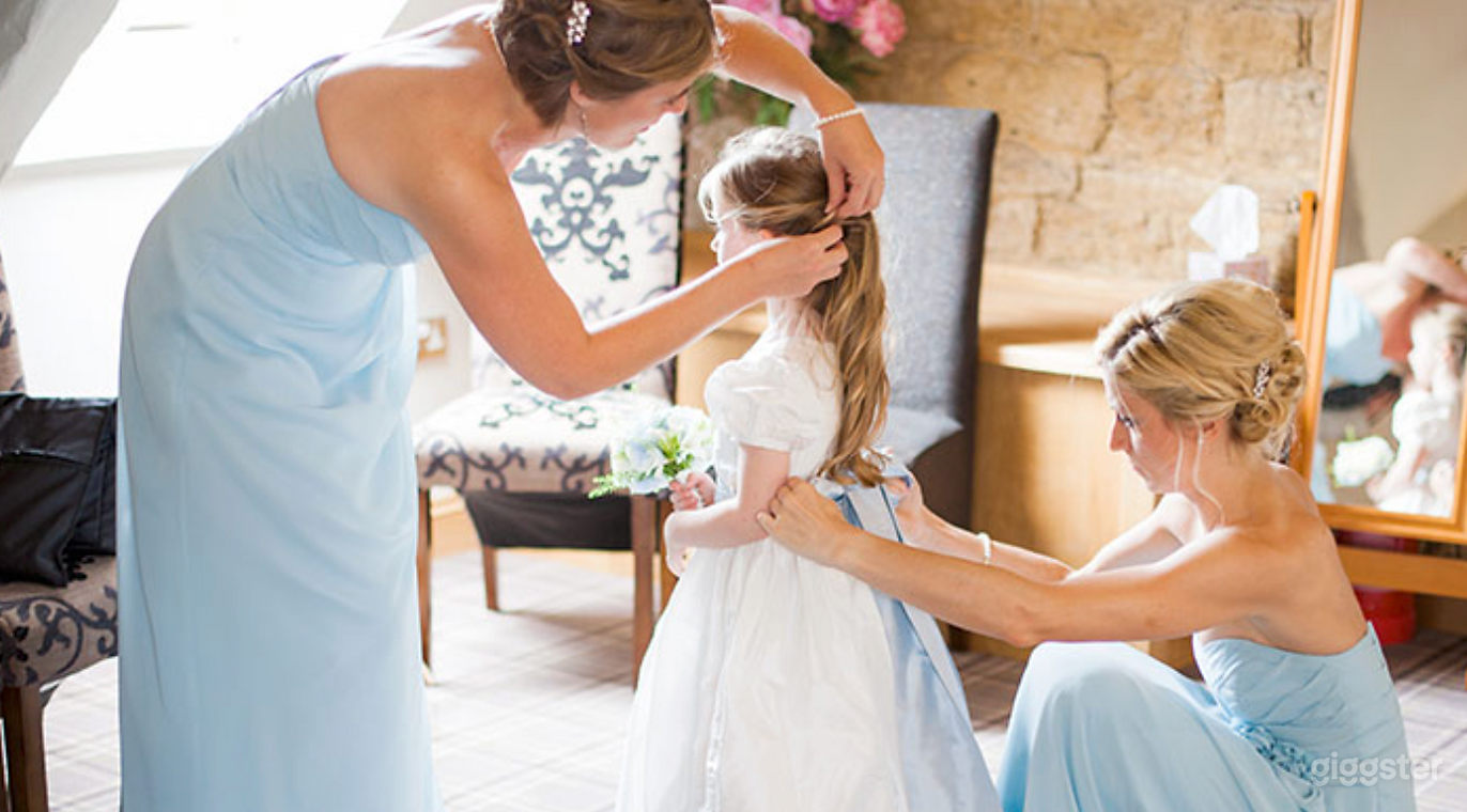 Private and Intimate Bridal Lounge Photo 2