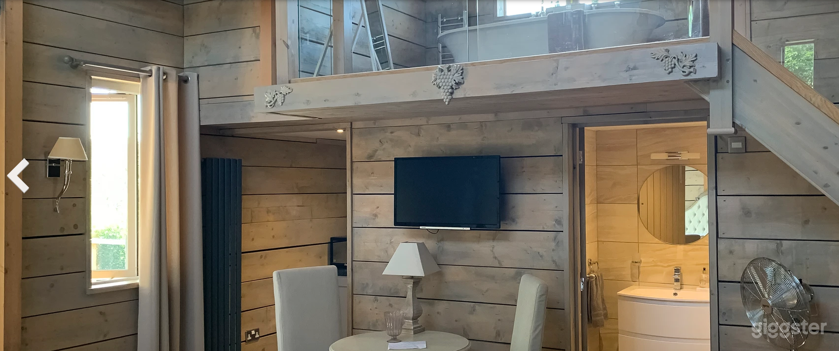 Private and Intimate Bridal Lounge Photo 4