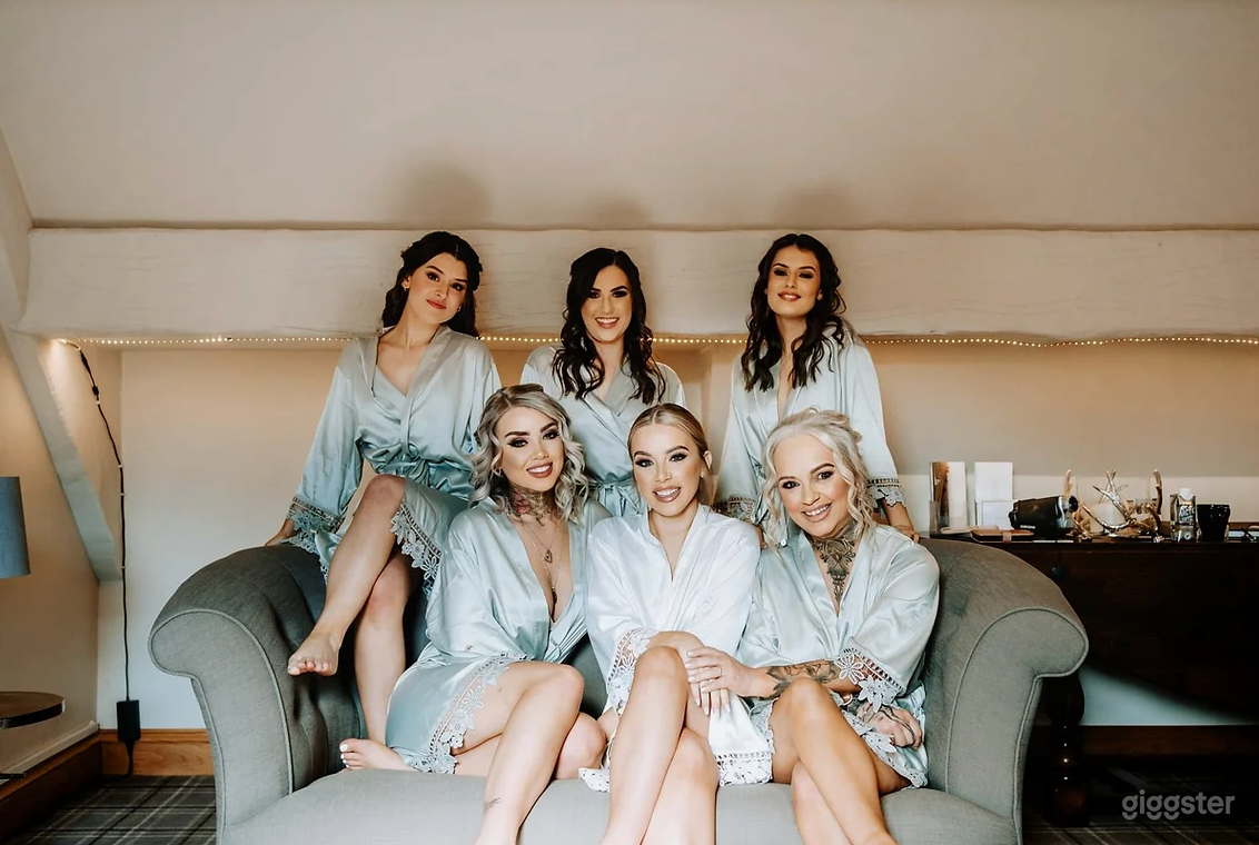 Private and Intimate Bridal Lounge Photo 1