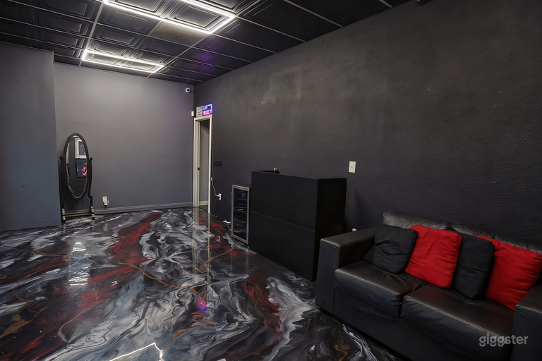  Espace Lounge Ouvert au Deuxième Étage 