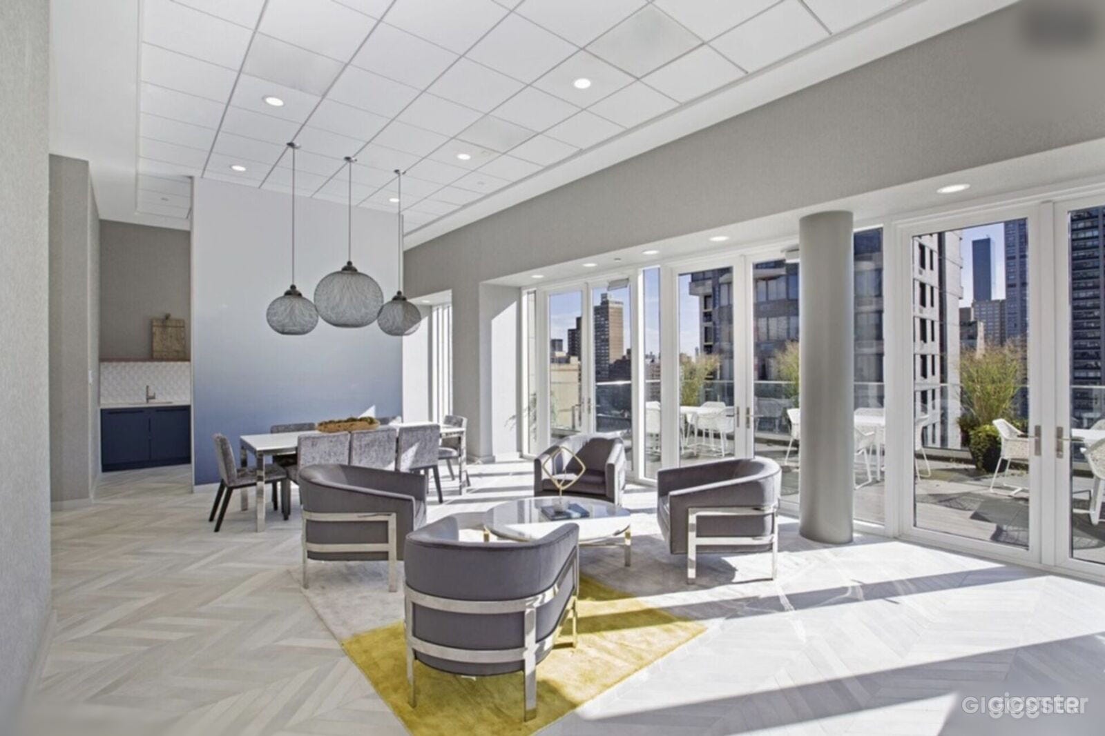 Upper East Side Rooftop Photo 3