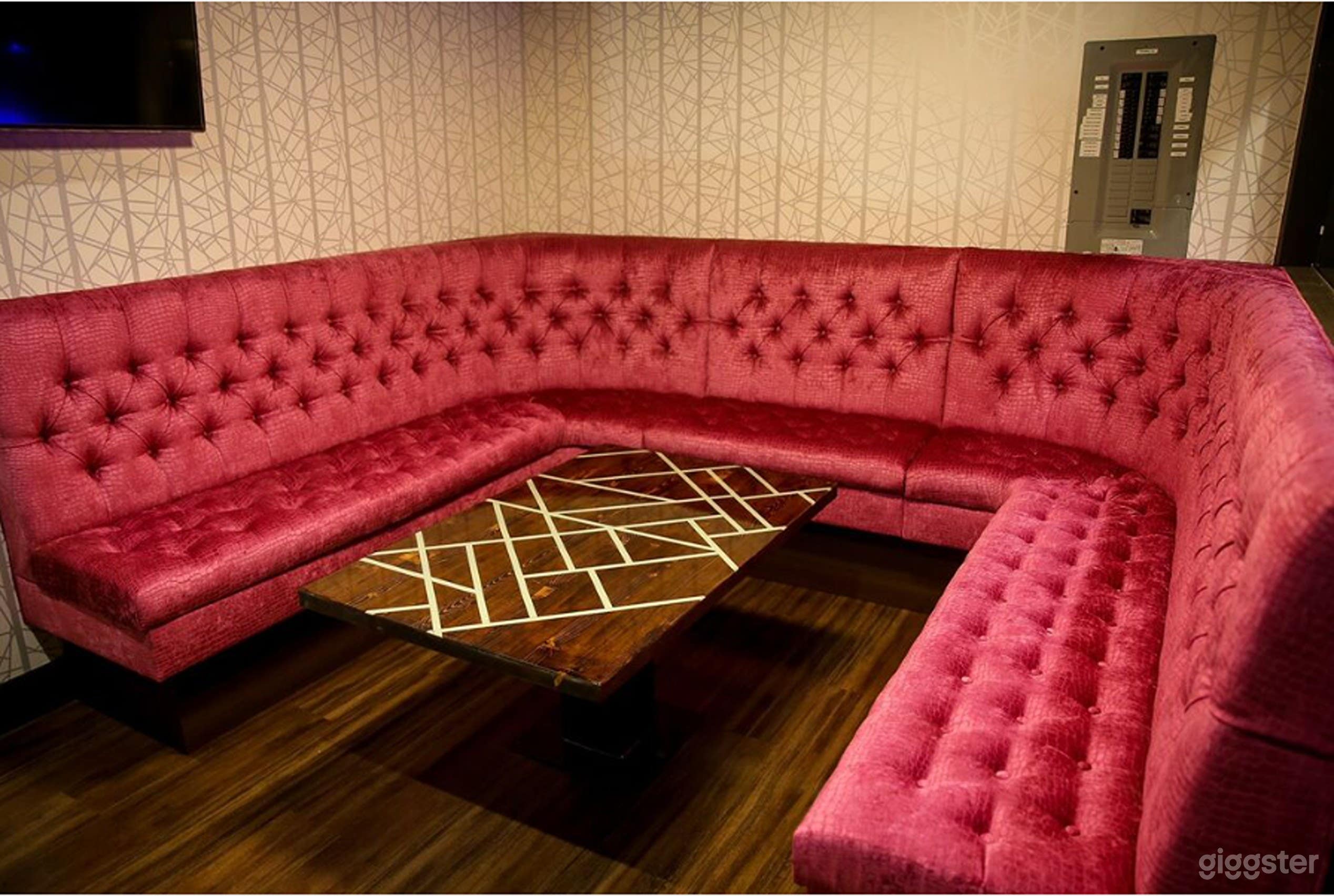Exclusive VIP Room 2 Photo 1