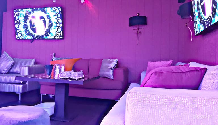  Exclusive VIP Room 2 