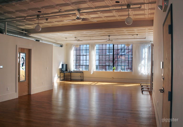  The Melon eye-catching windows.  