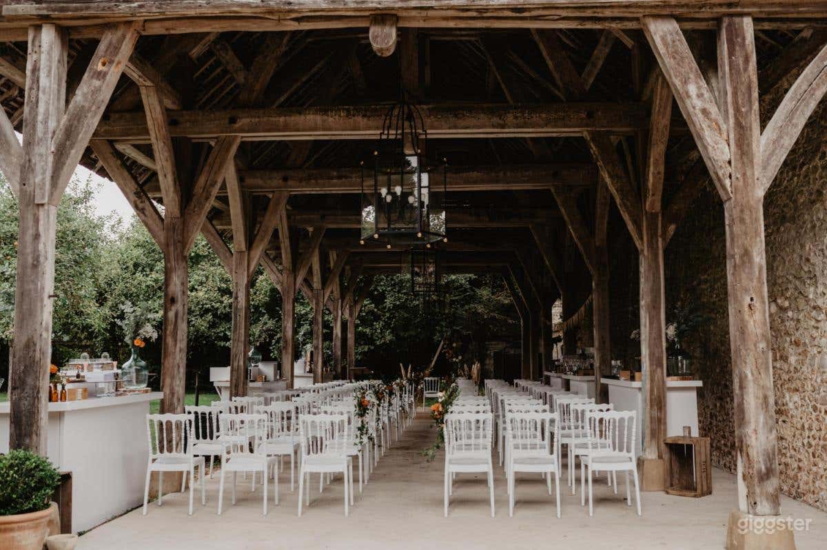 Timeless stone estate for filming and events Photo 1