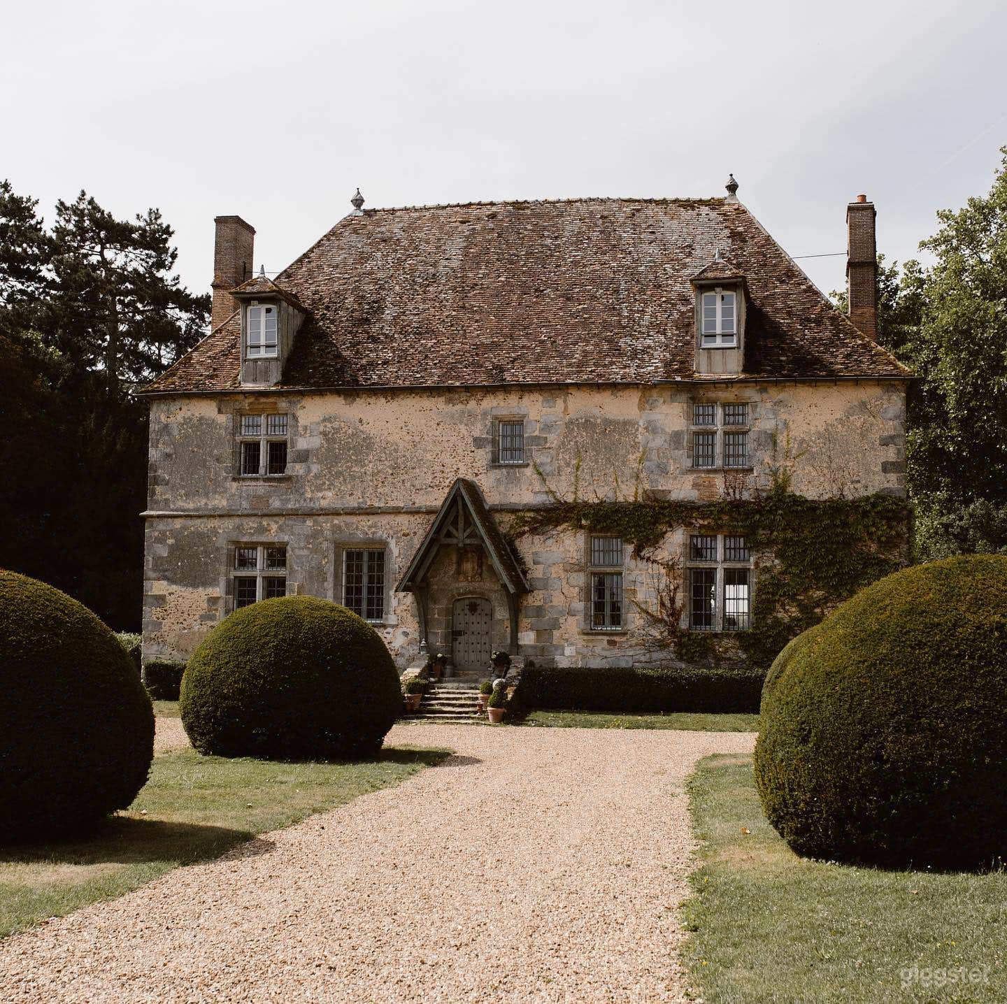 Timeless stone estate for filming and events Photo 2