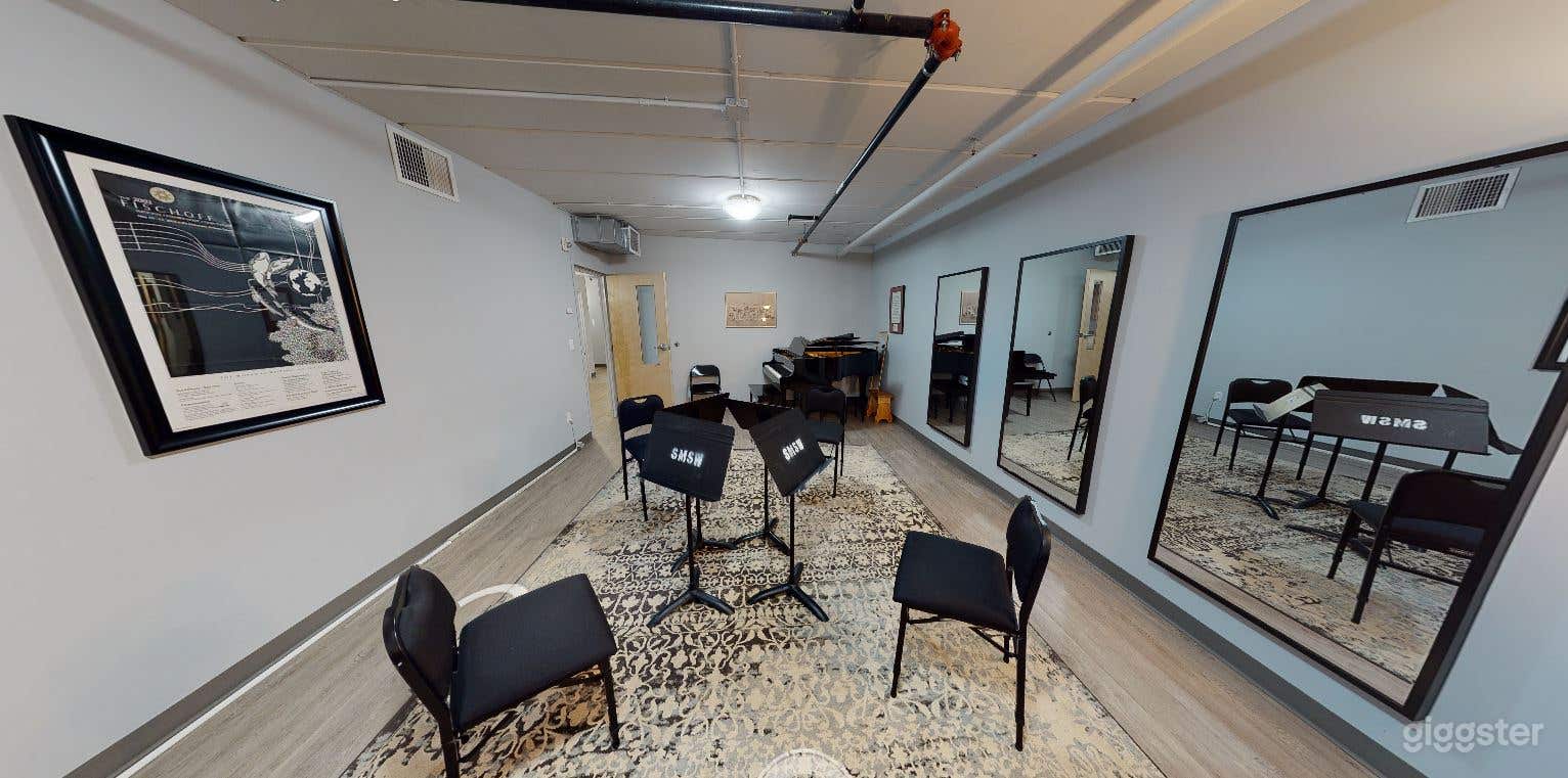 Music Teaching Room 12 Photo 4