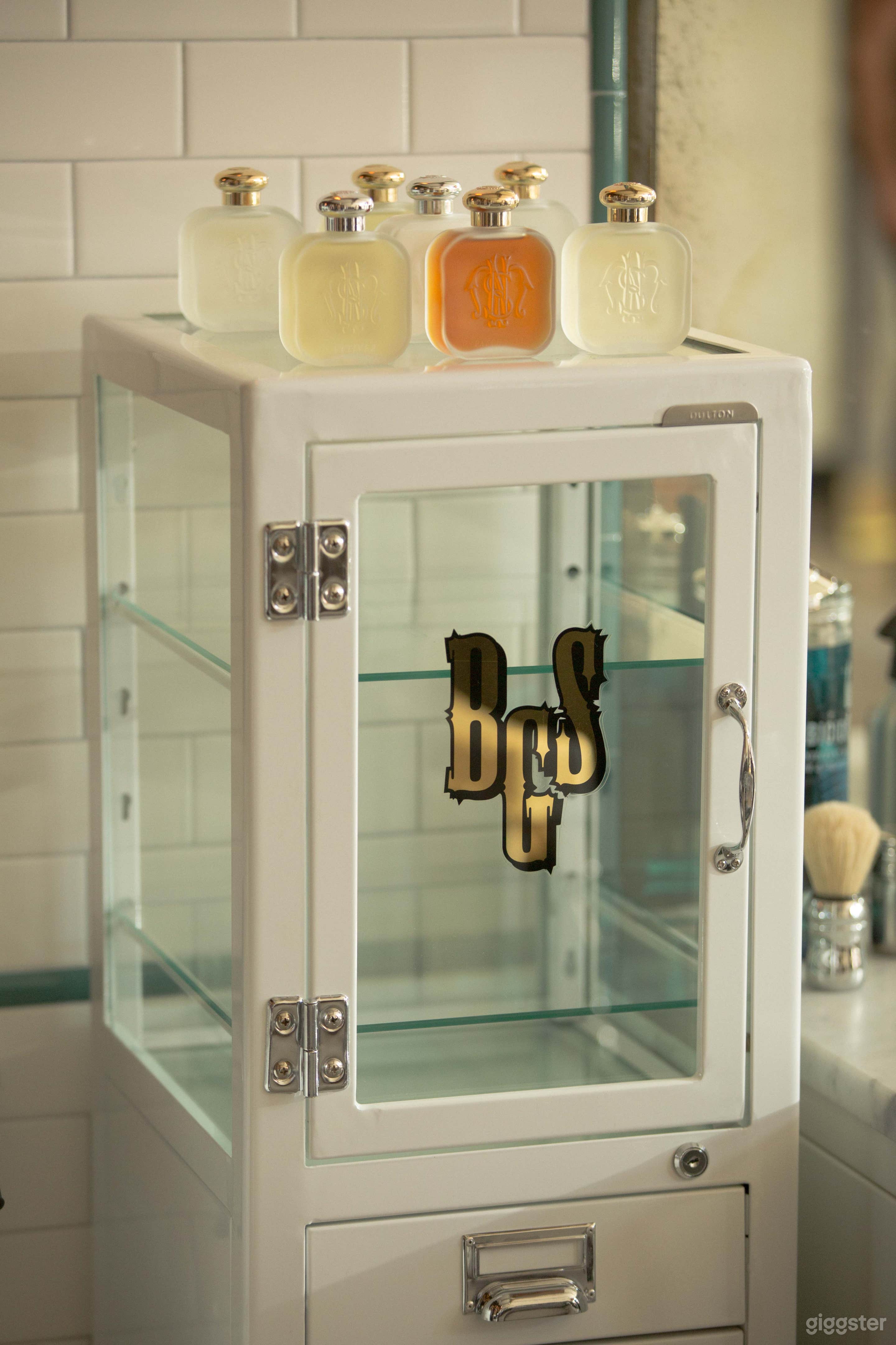 Classic Luxury Barbershop Photo 3