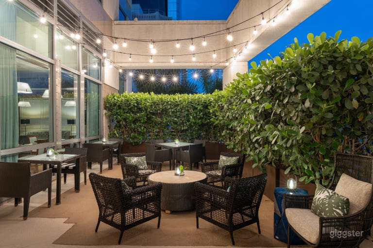  Café y Bar Elegante para Eventos Privados y Producciones 