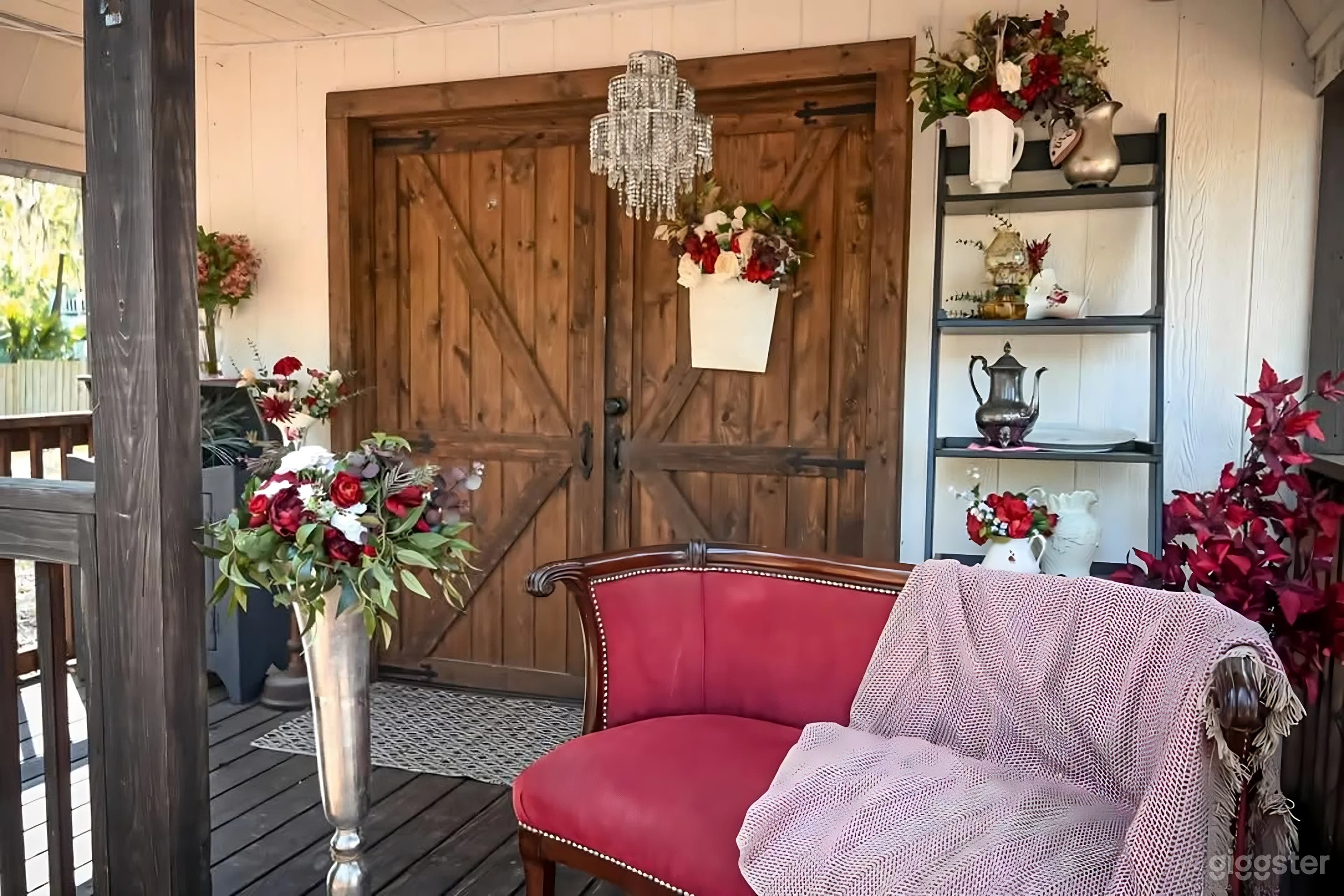 Vintage Indoor Studio  Photo 4