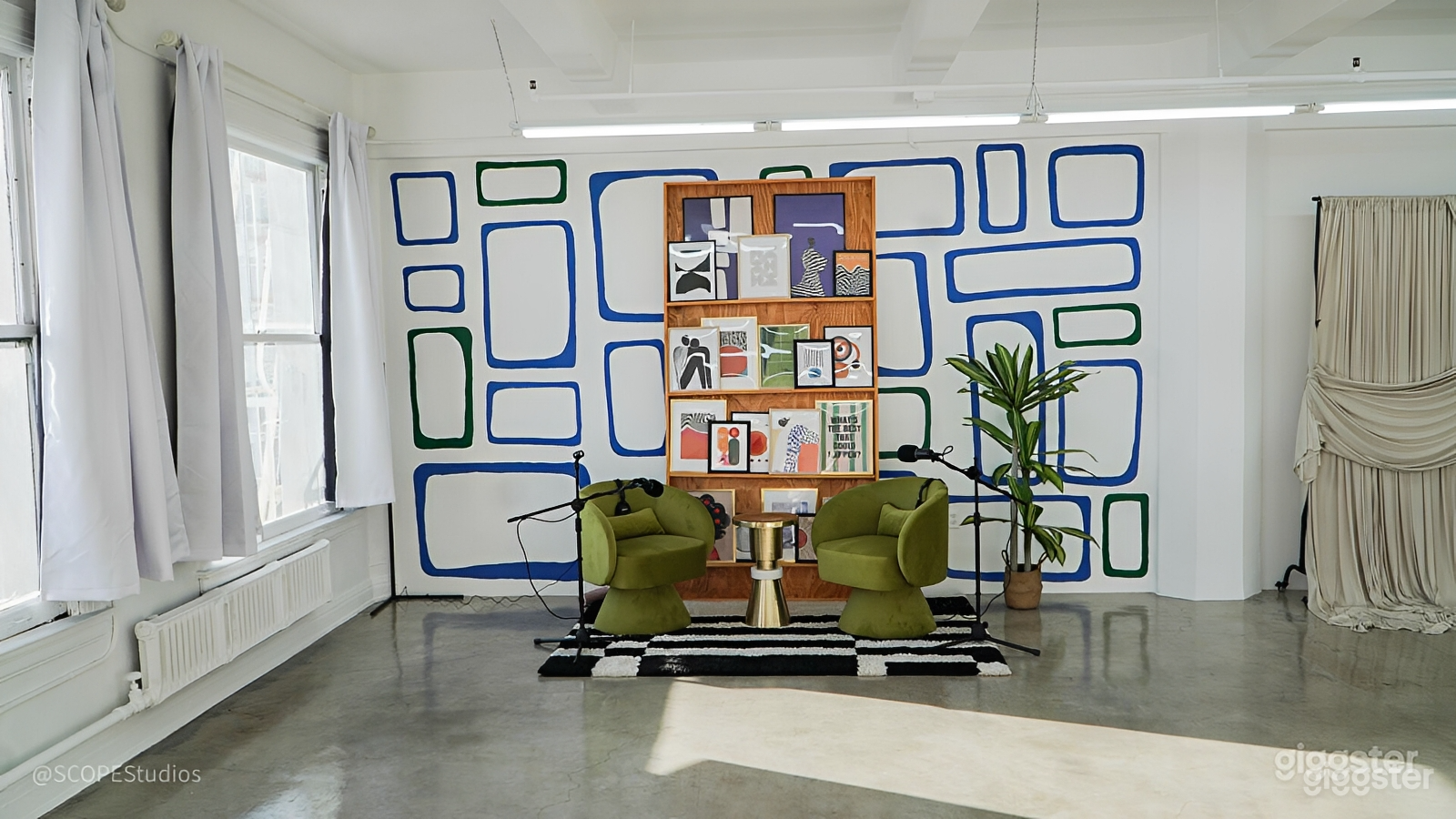 DTLA Loft Multi-Use Photo, Podcast & Content Studio Photo 2