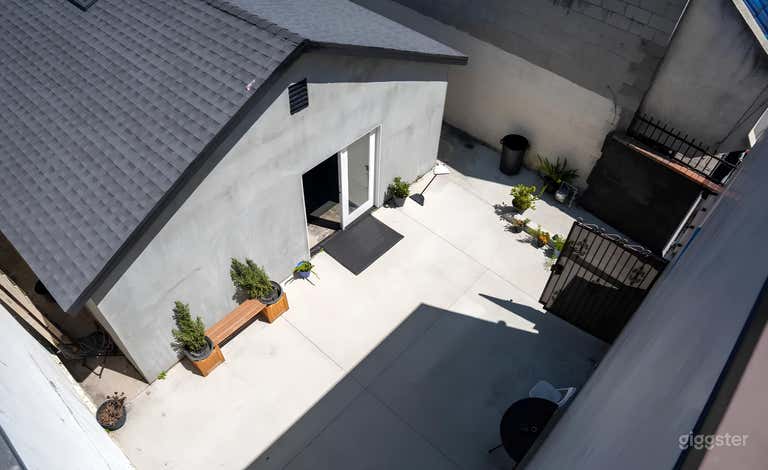  Private Courtyard 