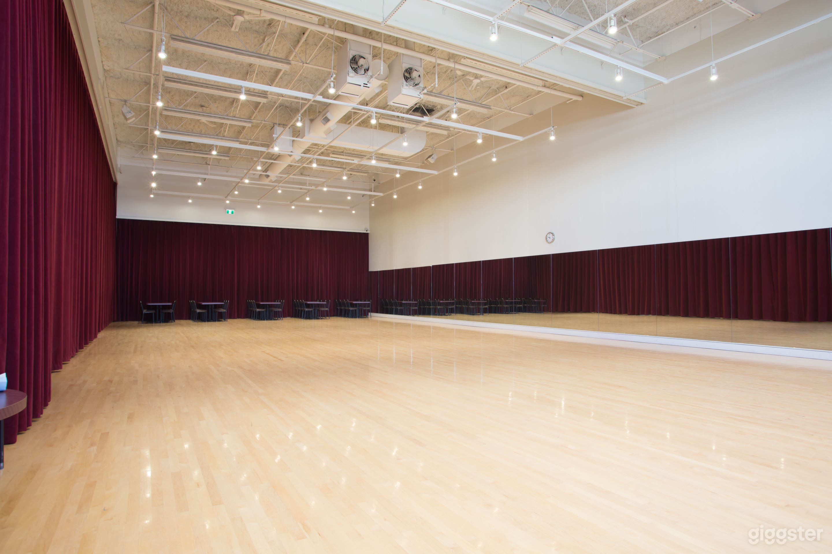 Bright Open Event and Dance Space Photo 3