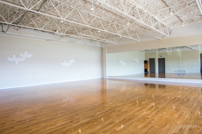  Bright Open Event and Dance Space 