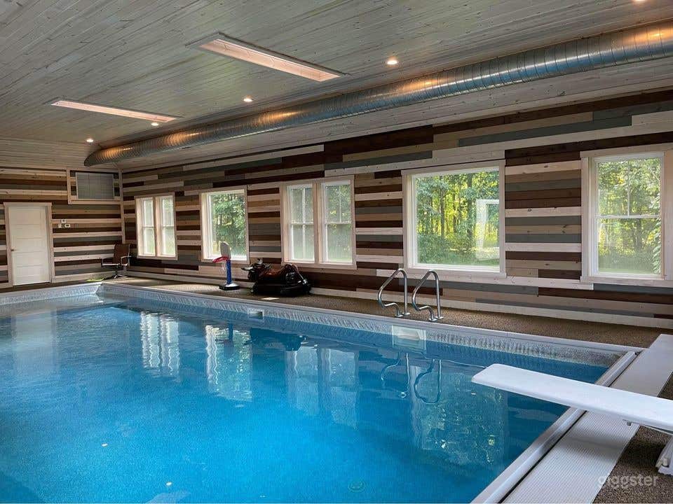 A Campau Sunshine Waterfront Cottage culdesac Photo 4