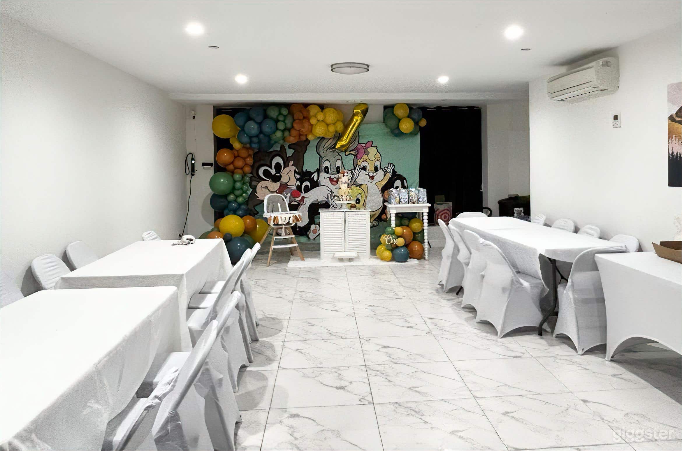 Intimate Venue in Heart of Corona Photo 1