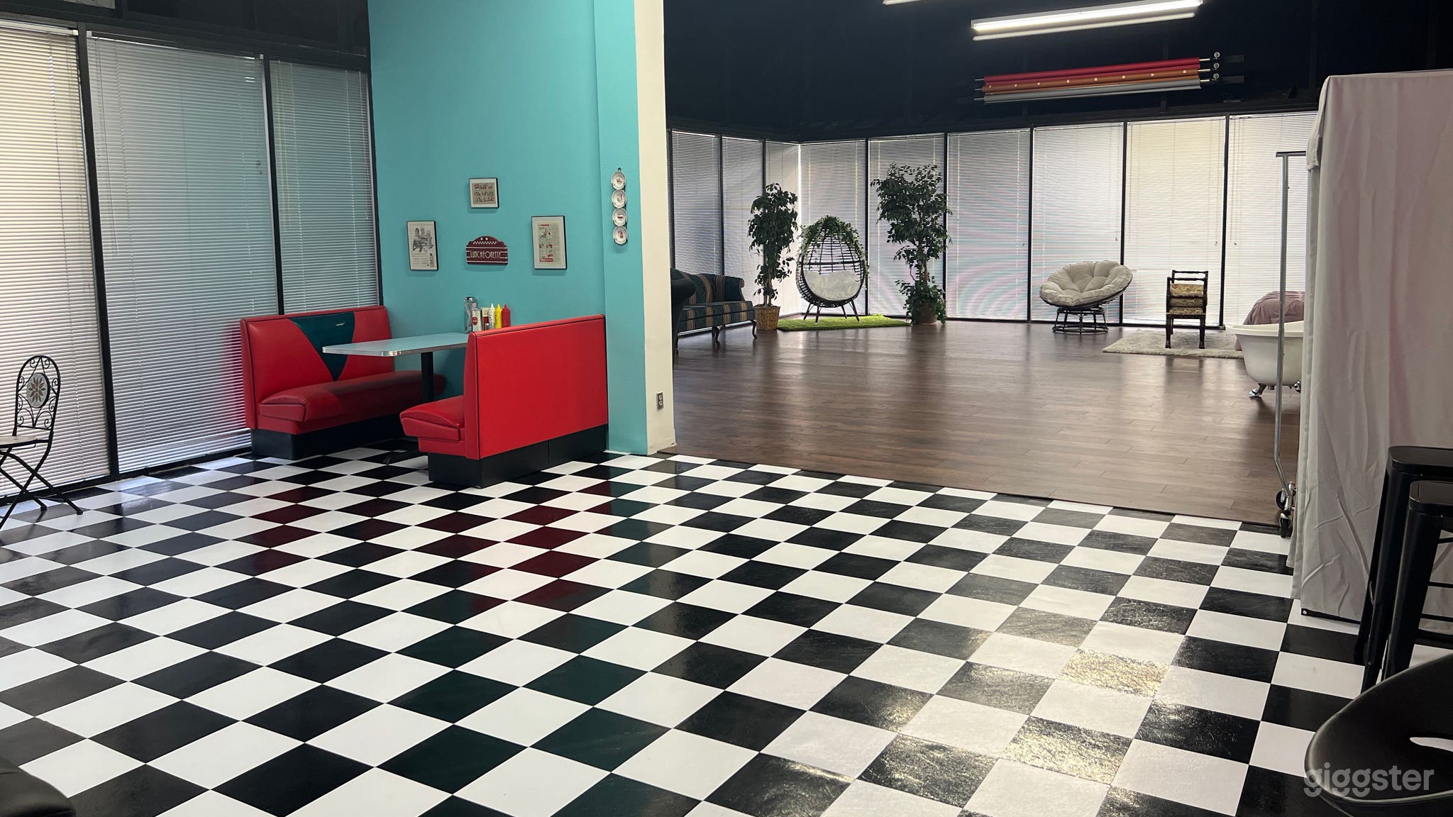 North Houston Natural Light Studio - AVS1 Photo 2