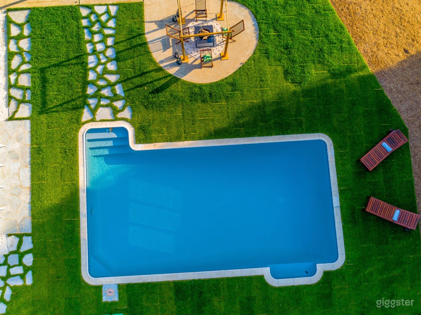 Serene Oasis: Outdoor Swimming Pool with Country Views Photo 1