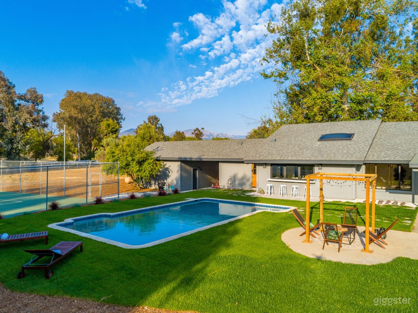 Serene Oasis: Outdoor Swimming Pool with Country Views Photo 2