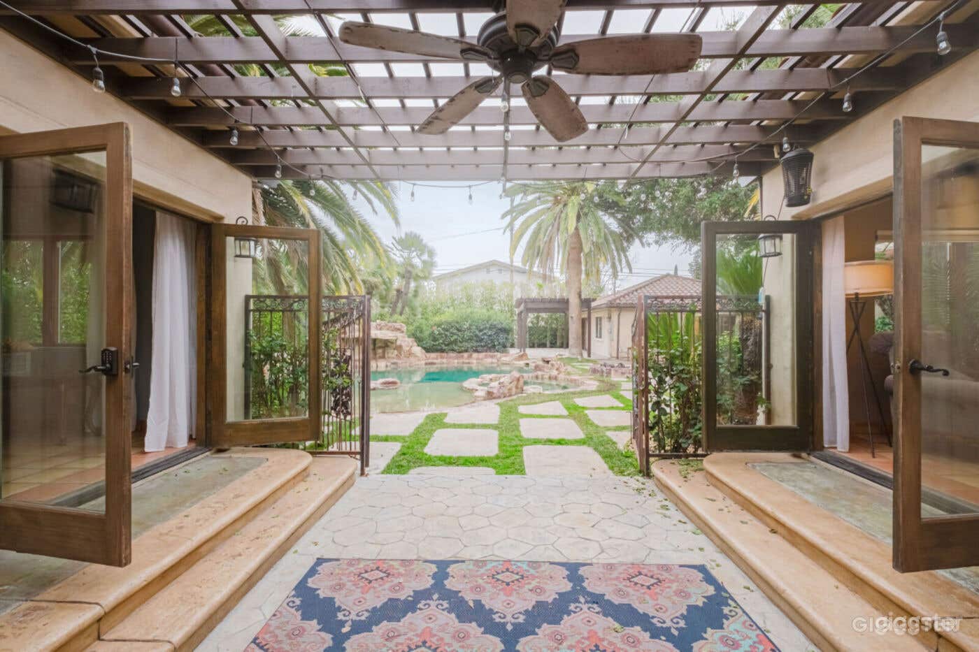 RESEDA RANCH RETREAT SPANISH LUXE/POOL Photo 4