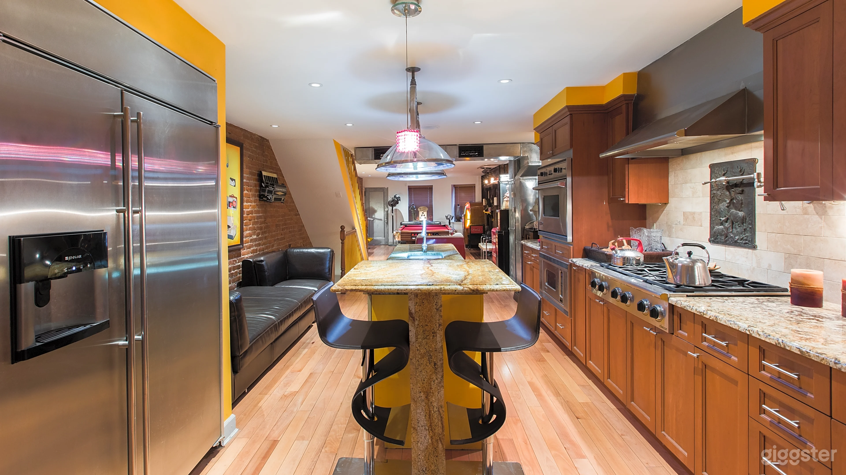 Exquisite Open Kitchen for Events &amp; Productions Photo 2