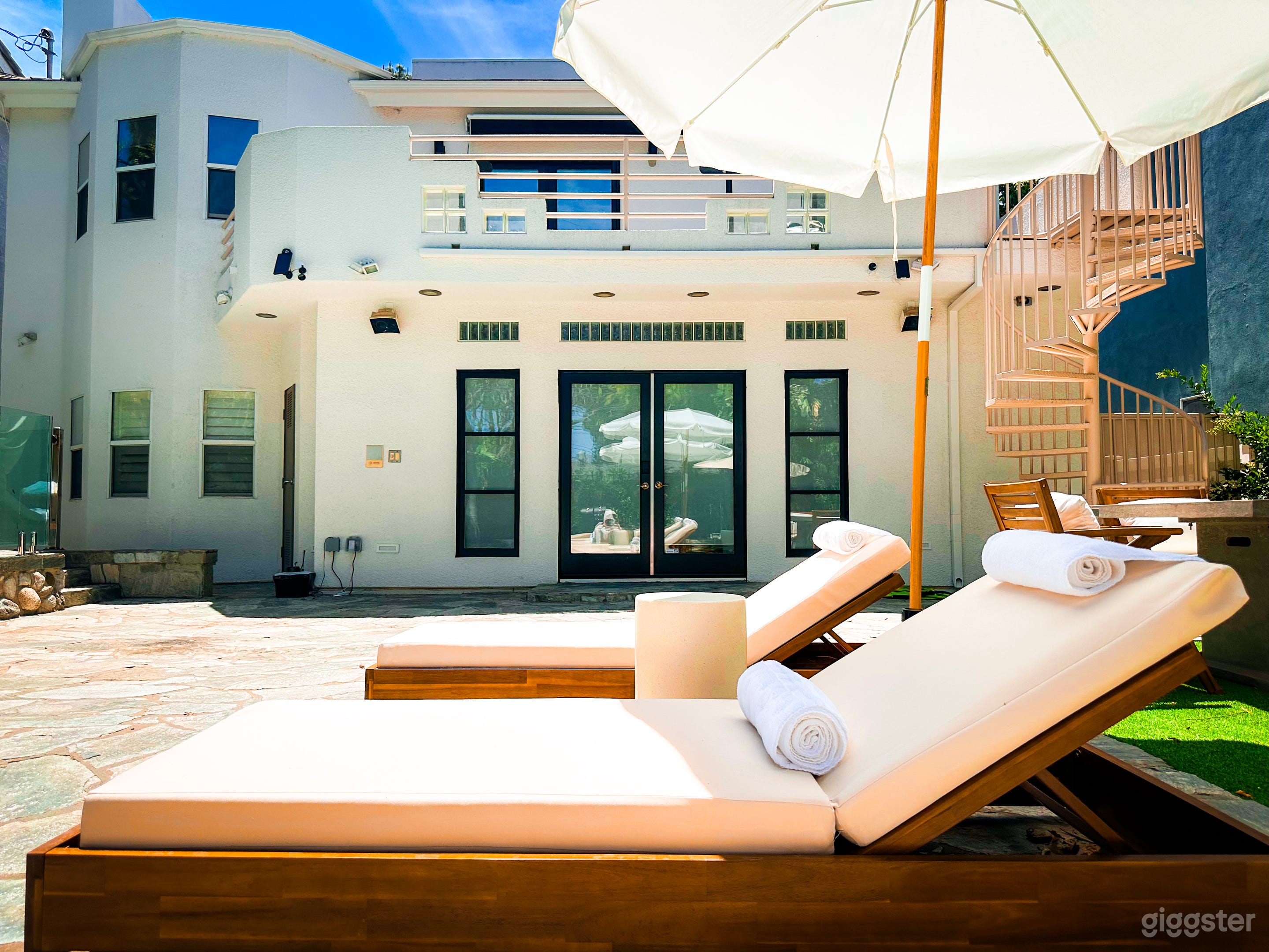 Heated Pool & Spa | Nightswim | Resort style Photo 4