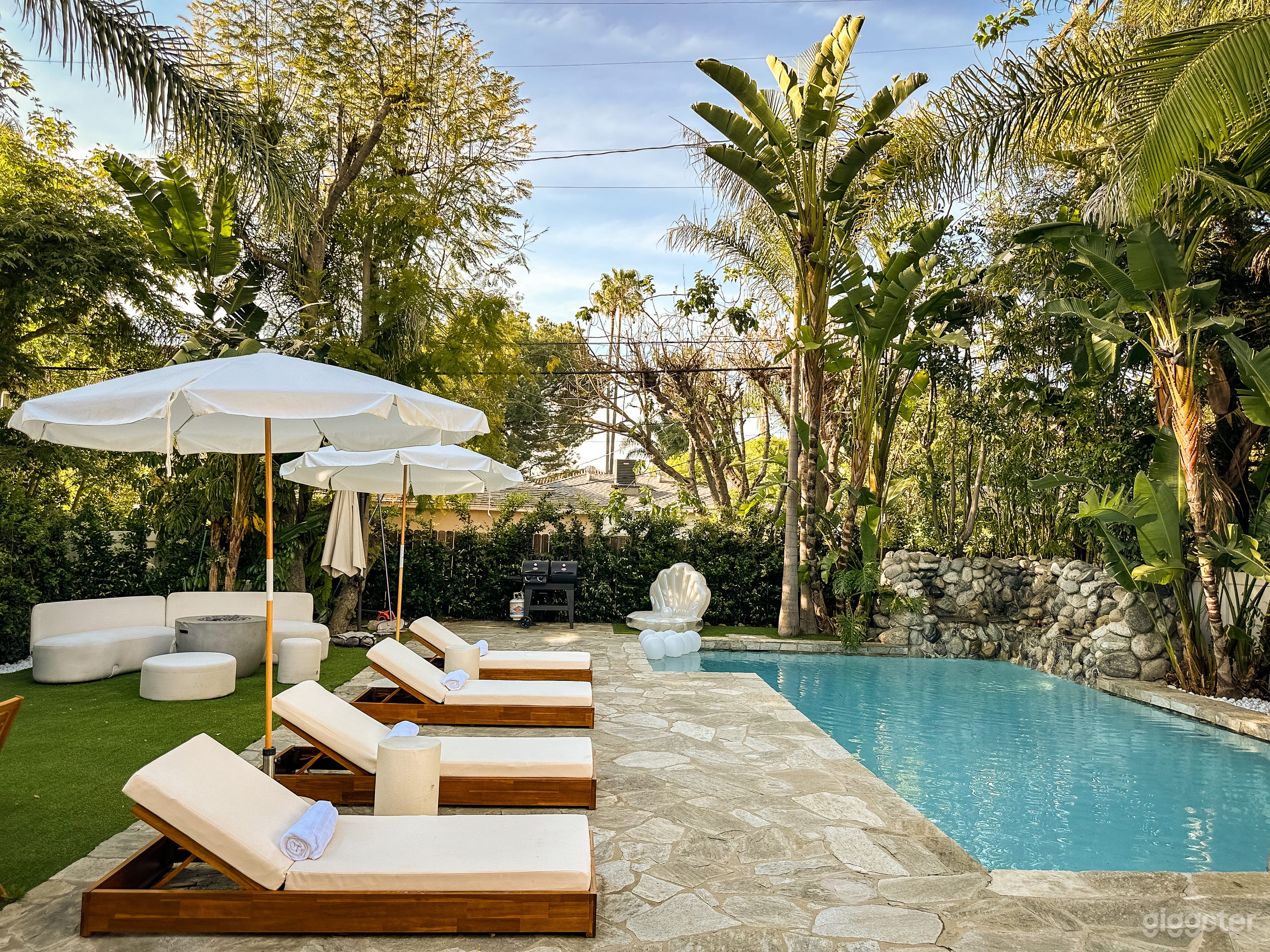 Heated Pool & Spa | Nightswim | Resort style Photo 3